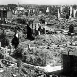 Stig Dagerman, Autunno tedesco, Lindau. Nella foto Amburgo distrutta dai bombardamenti anglo-americani