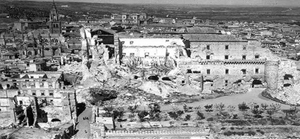 L'Alcazar di Toledo distrutto dopo il lungo assedio delle truppe repubblicane
