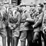 Gabriele D’Annunzio tra i legionari fiumani