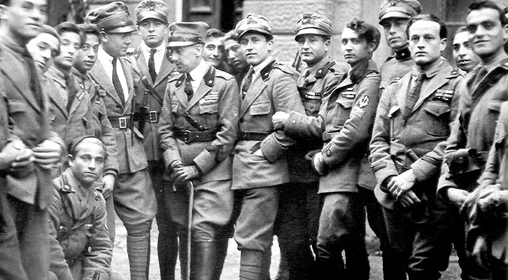 Gabriele D’Annunzio tra i legionari fiumani