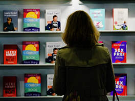 Allo stand del padiglione italiano